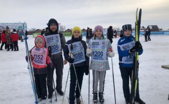 «Лыжня России» : эстафета «Папа, мама и я — спортивная семья»
