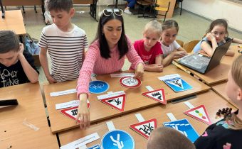 Дружные ребята в гостях у «Снежного человека»